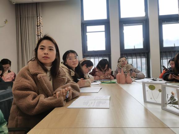 211125 悦动律动 教研先行——栖霞幼儿园翡翠天域园领域组活动_html_m3e6961ba.jpg