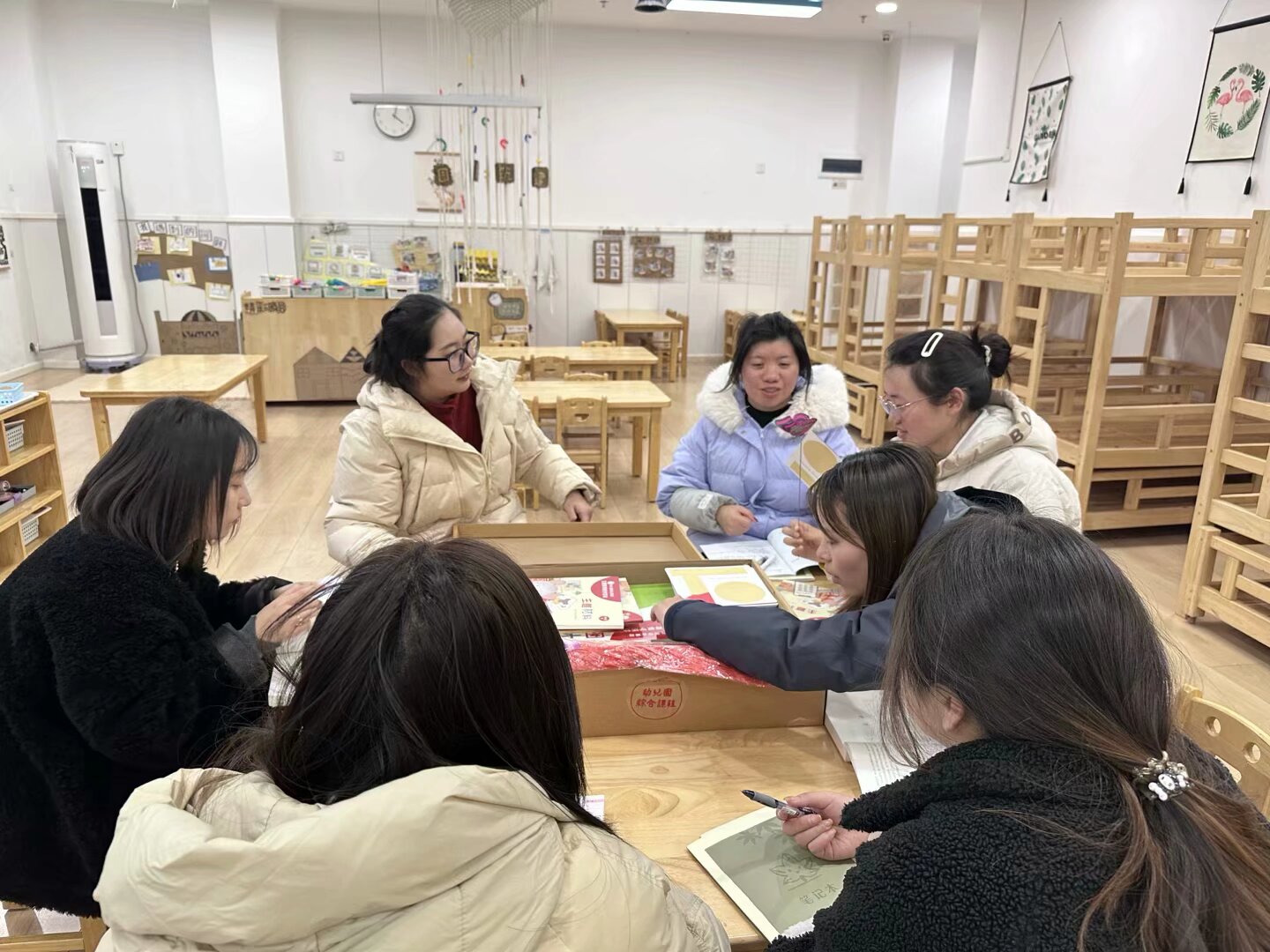 250213审议始于思 课程施于行——栖霞幼儿园翡翠天域园中班年级组审议活动_html_39542a2a.jpg