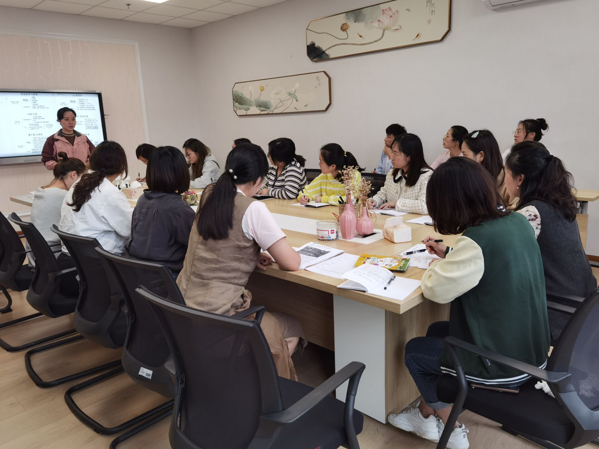 【枫香栖幼】快乐晨锻 健康成长  ——栖霞幼儿园翡翠天域园观察教研组晨间锻炼观察设计活动