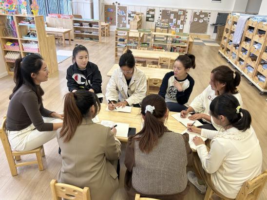 231007提升教学质量 共研课程审议议——栖霞幼儿园翡翠天悦园中班年级组课程审议活动（二）(1)_html_m4289b55e.jpg