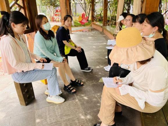 220609户外搭建 构出精彩——栖霞幼儿园五福园游戏教研活动_html_521d695c.jpg