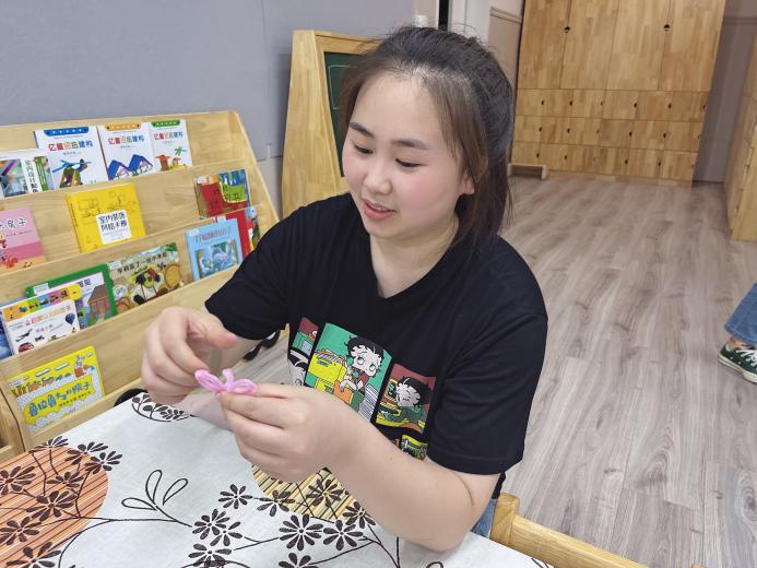 20220420“玩”有所获 研有所得——栖霞幼儿园石埠湾园艺术组教研活动 朱美安_html_m4ff6d672.jpg