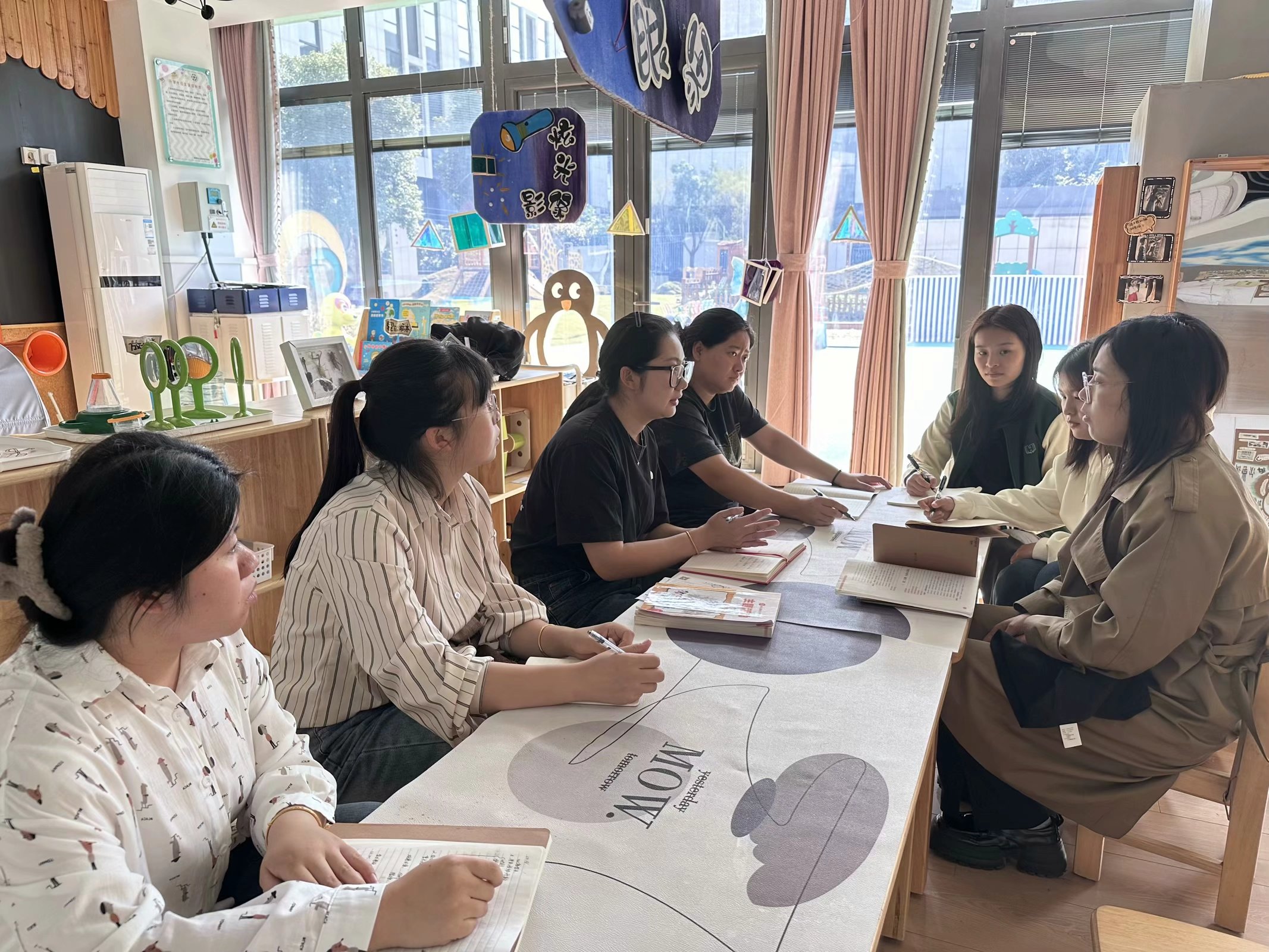 231025聚焦课程审议 助推幼儿成长——栖幼翡翠天域园小班年级组生成性课程审议活动_html_m1f22a812.jpg
