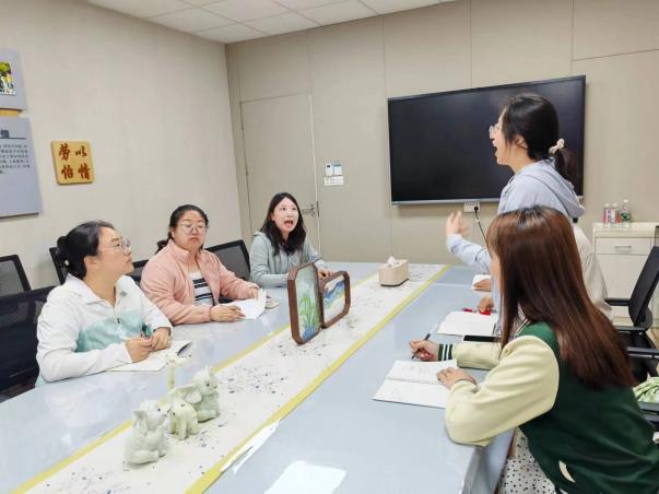 20240520探教学之径  寻课程之美——记栖霞幼儿园翡翠天悦园课程中心组教研活动暨课题组活动_html_4096a549.jpg