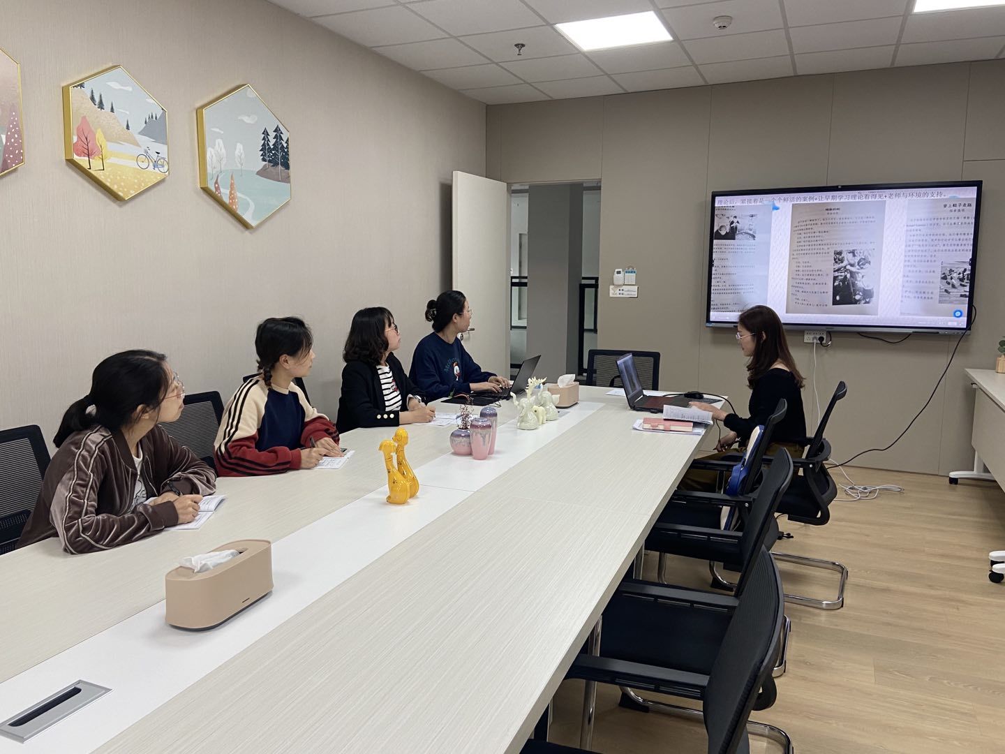 【枫香栖幼】线上教研 共同成长  ——栖霞幼儿园翡翠天悦园东片线上研训活动
