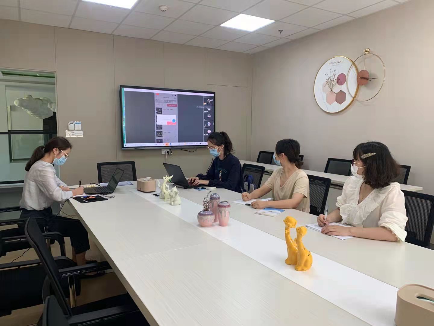 【枫香栖幼】宝贝启步 共筑成长  ——栖霞幼儿园翡翠天悦园“宝贝启步”电子成长手册制作培训活动
