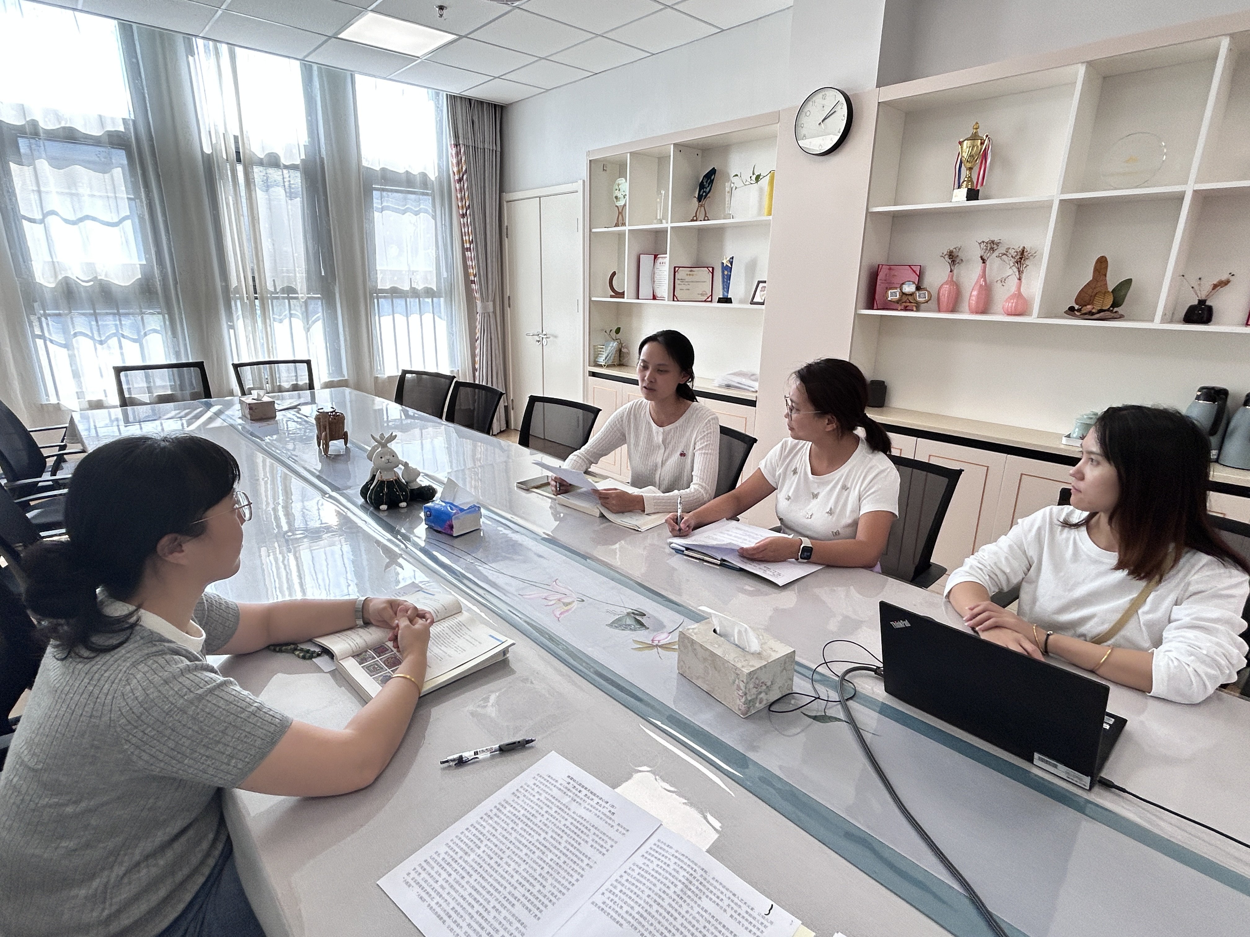 240923聚焦幼小衔接 激活审议力量——栖幼翡翠天域园大班年级课程审议活动_html_1baedaf0.jpg