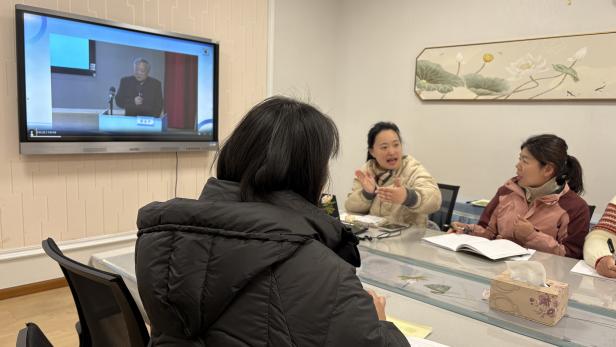 【枫香栖幼】深耕“活教育”理念 赋能保教新实践  ——栖霞幼儿园翡翠天域园业务学习之活教育创新实践