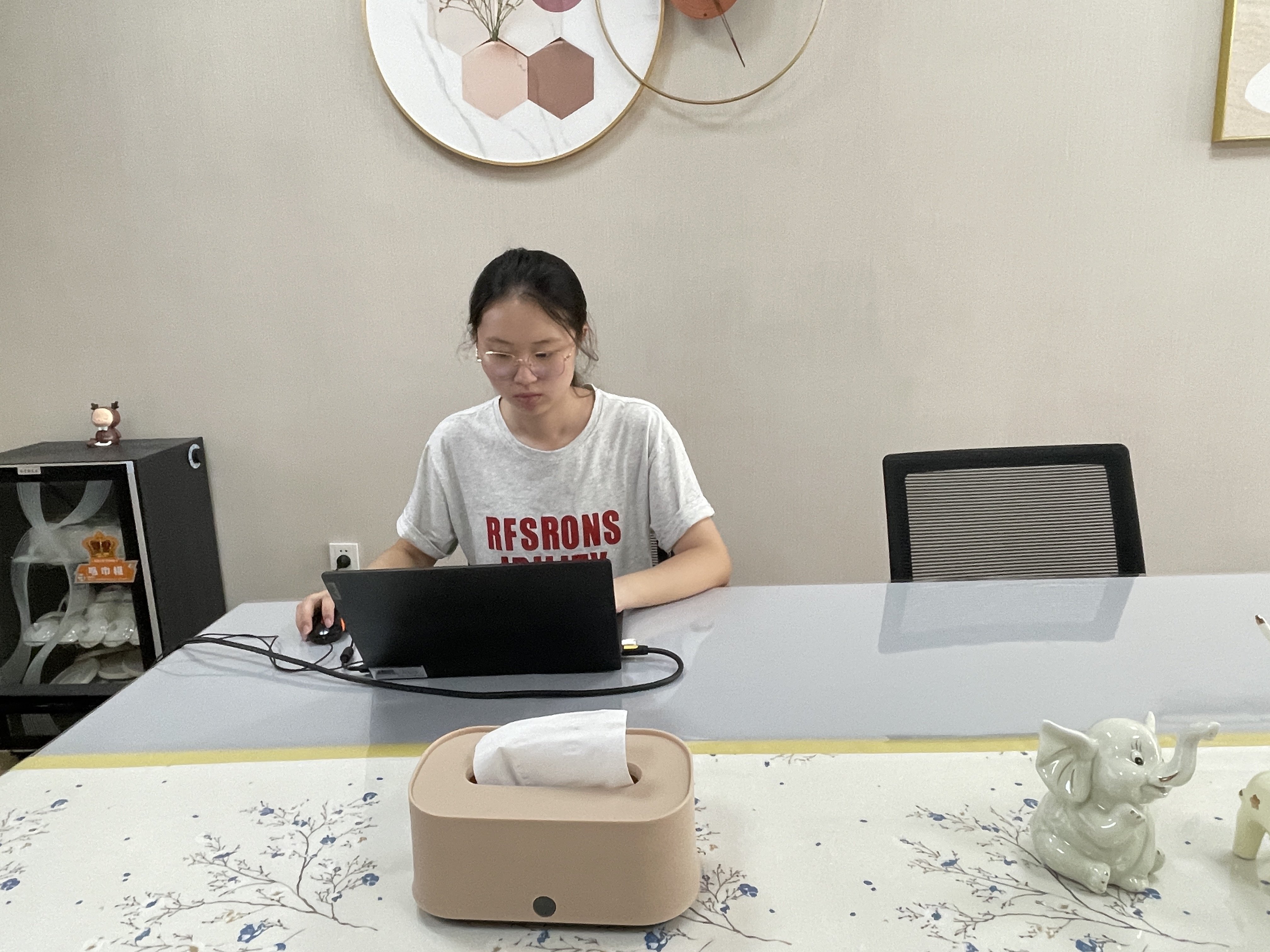 220829信息赋能 智慧前行——栖霞幼儿园翡翠天悦园新教师信息技术培训活动_html_262eeca5.jpg