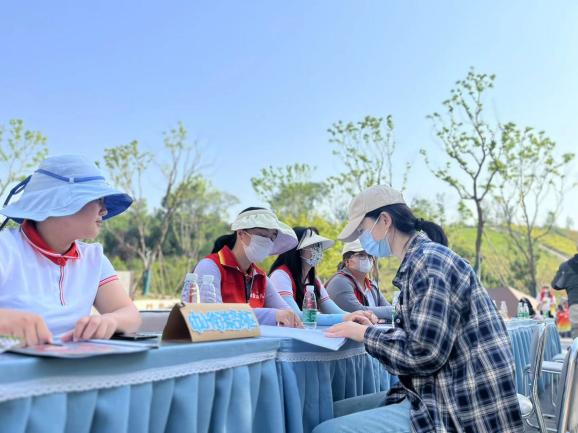 230514助力衔接 共促成长——栖霞幼儿园幼小限衔接家庭教育咨询活动_html_4bb32393.jpg
