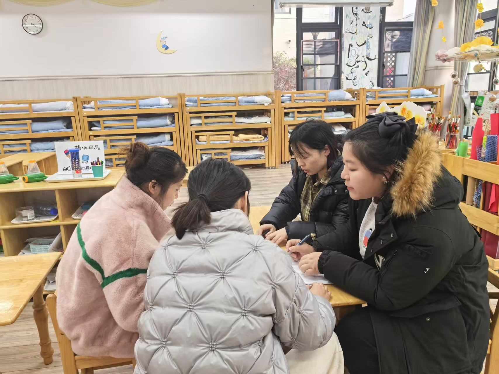 241210齐思共研 全心全“议”—— 栖幼石埠湾园中班组《一起“瞧”桥》课程审议活动_html_192b0556.jpg