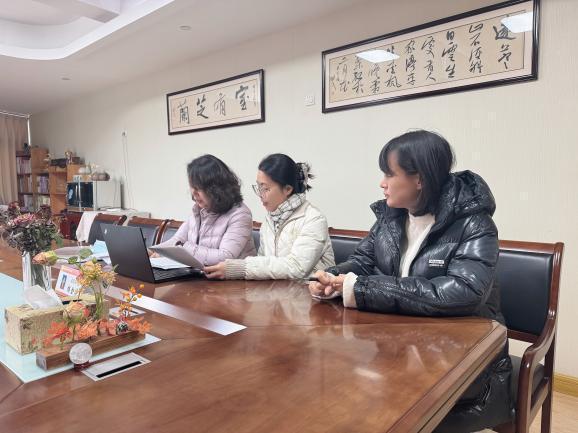 241210聚焦多元细节 护航幼儿成长——栖霞幼儿园五福园迎接十二月督学检查指导_html_17fa33f2.jpg