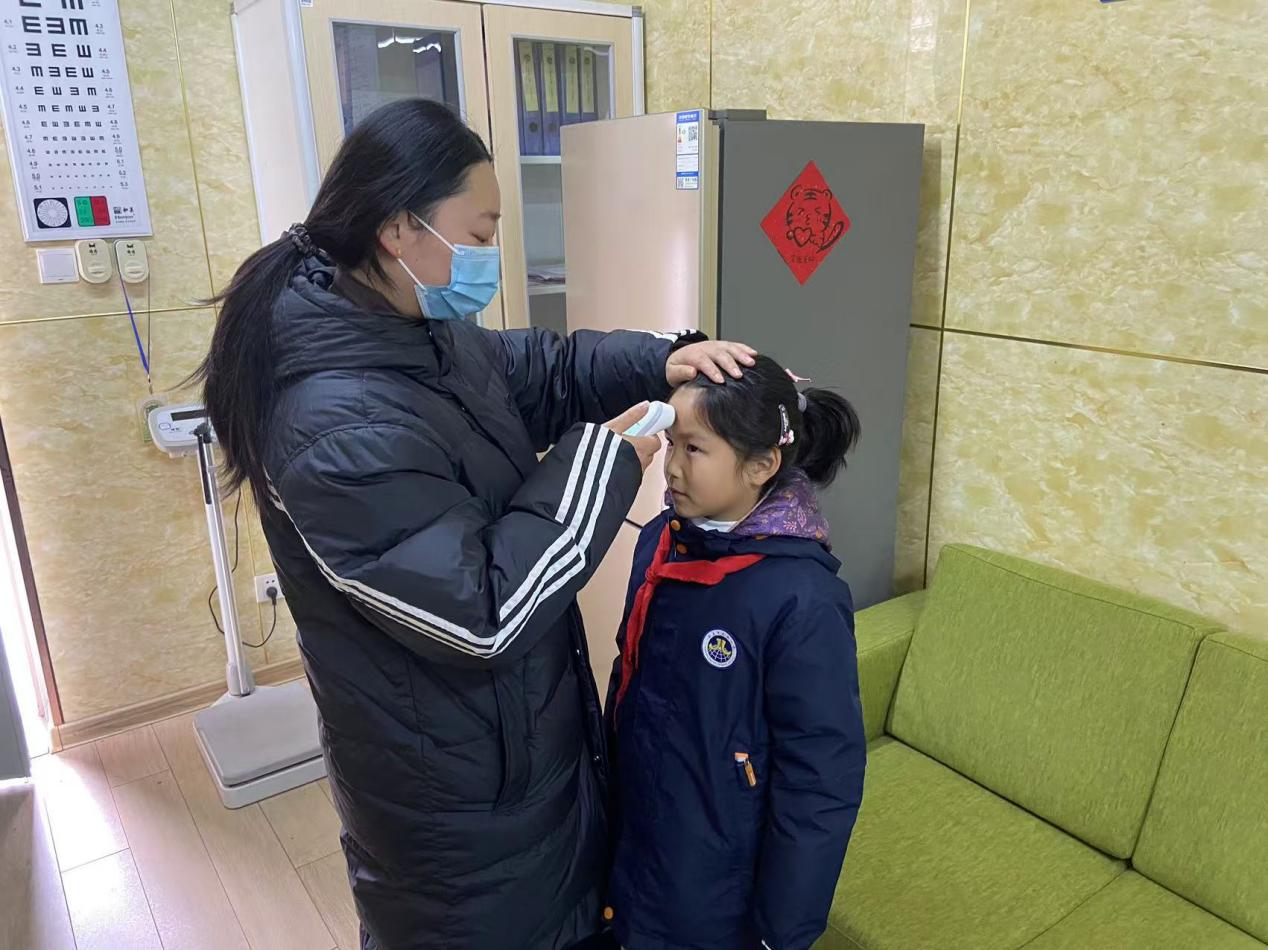 【湖畔·共佑安全】预防于心，防控于行——金陵小学（仙林湖校区）冬季传染病防控演练_html_m4bb4e359.jpg