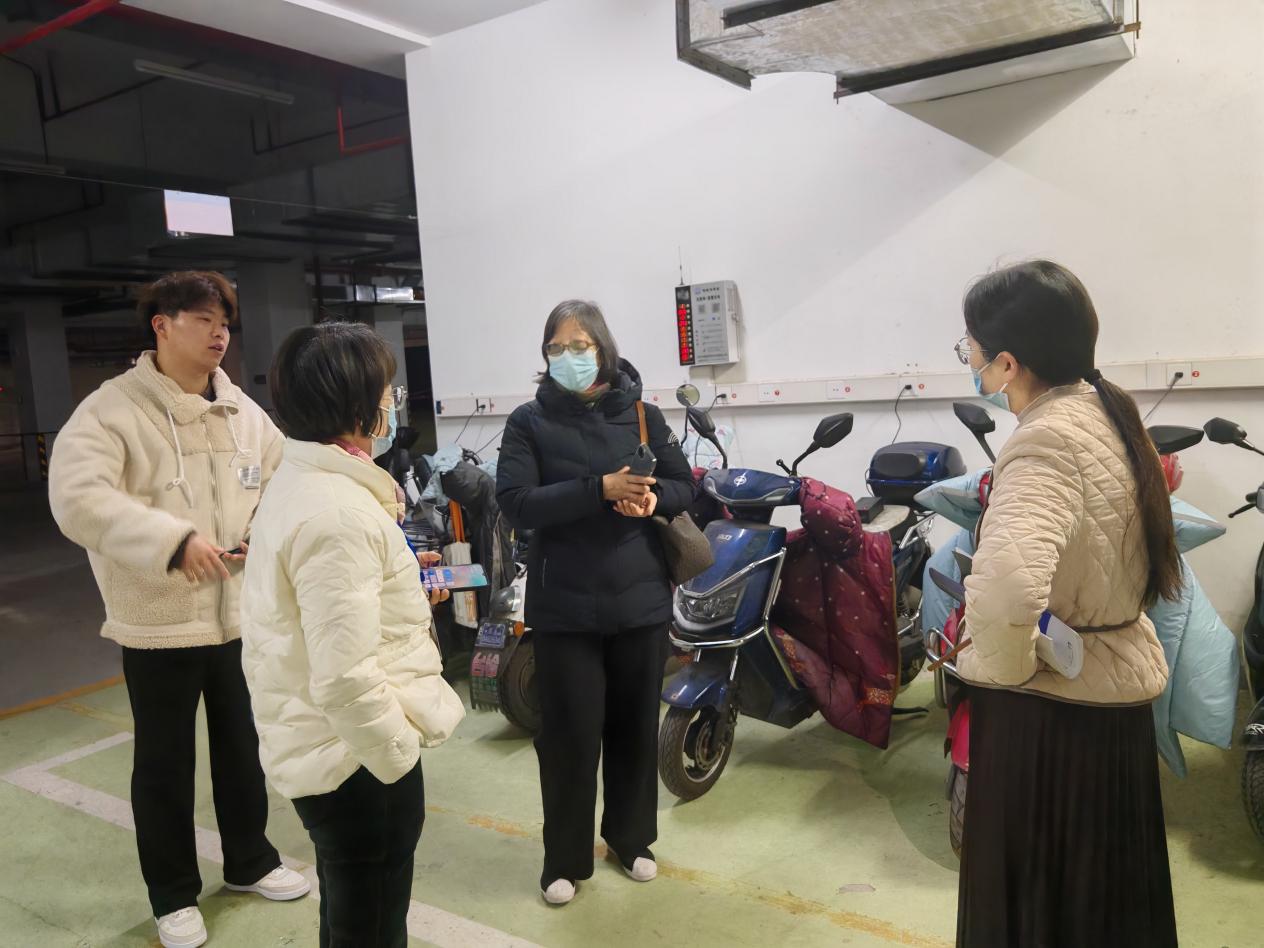 【湖畔·协同育人】安全督查筑防线，携手共育护成长——金陵小学（仙林湖校区）3月专项督导_html_m5b154441.jpg