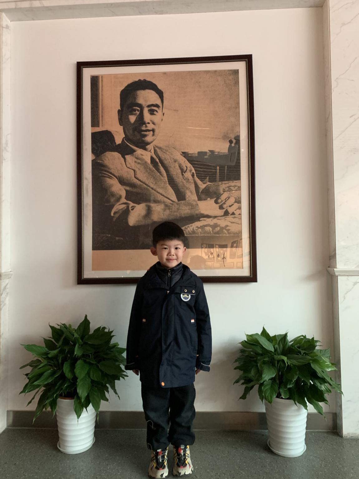 【湖畔·红领巾】红领巾寻访伟大成就（六十九）——奋进新时代，聚力强军梦  一（12）中队寻访纪实_html_3a4eb27.jpg