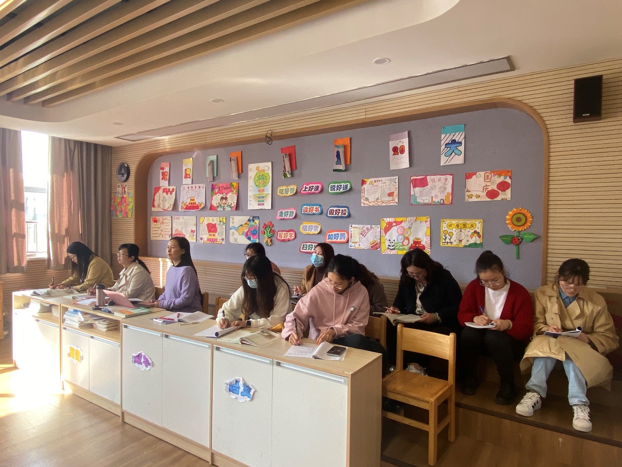 【博学广志】落实增效促成长，智慧课堂巧生花——金陵小学广志路校区语文组校本教研活动_html_6a220780.jpg