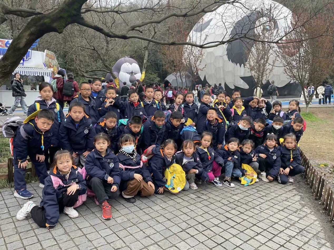 【湖畔·学生活动】探秘红山动物园——记金陵小学（仙林湖校区）一年级春季社会实践活动_html_7e6f9558.jpg