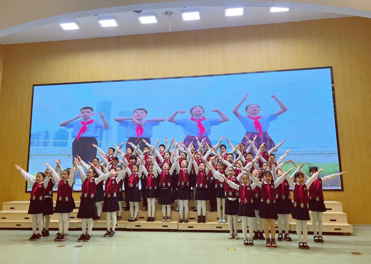 【博学广志】礼赞二十大 歌声伴成长——金小广志路校区第三届广志艺术节暨“萌娃唱红歌”主题活动三年级歌唱专场_html_m5d795642.jpg