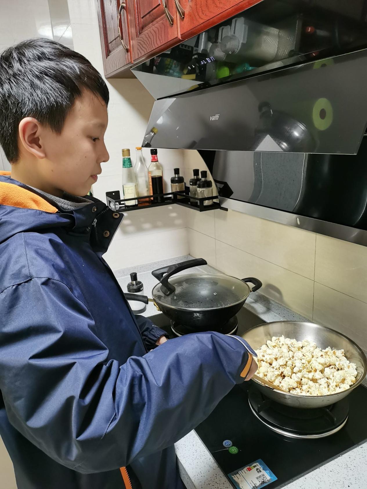 【博学广志】劳动践于行，美德润于心_html_6cd93093.jpg