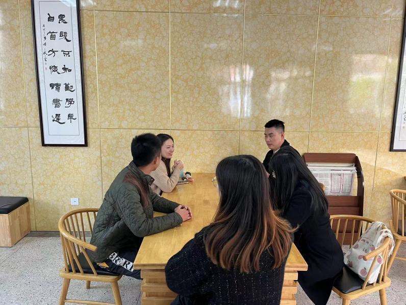 【湖畔·童化课堂】潜心音乐教研，引领高效课堂——音乐校本研修之课例研讨_html_1988ae43.jpg
