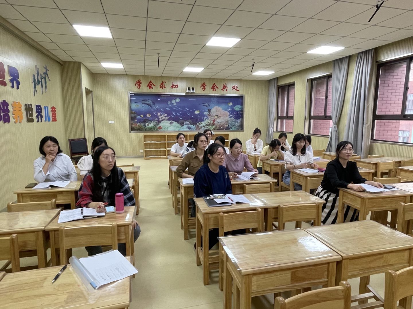 【湖畔·童化课堂】低门槛、大空间、多层次---数学校本研修之课例研讨（174）_html_m49045fed.jpg
