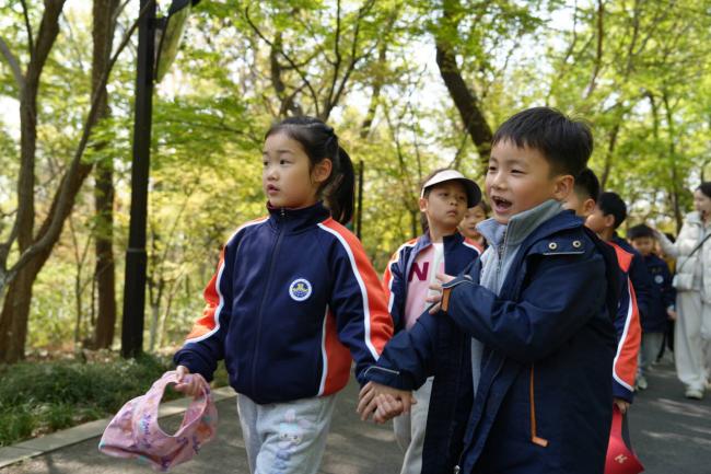 【湖畔·学生活动】春日寻芳 童心飞扬——金陵小学（仙林湖校区）一年级春季综合实践活动_html_1afa96d2.jpg