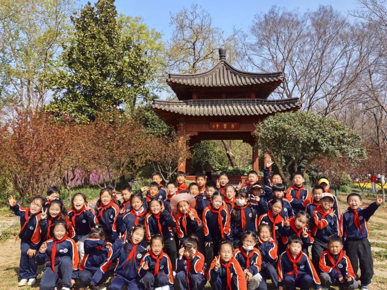 【湖畔·学生活动】童心探秘自然，共绘春日画卷——金陵小学（仙林湖校区）二年级春季综合实践活动_html_m520081a5.jpg