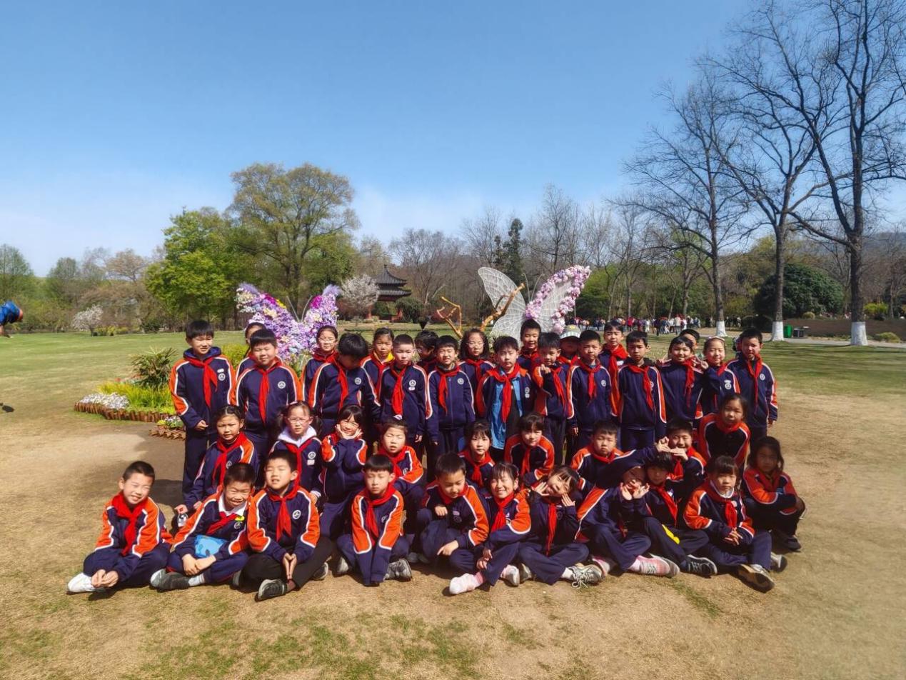【湖畔·学生活动】童心探秘自然，共绘春日画卷——金陵小学（仙林湖校区）二年级春季综合实践活动_html_41ed0d62.jpg