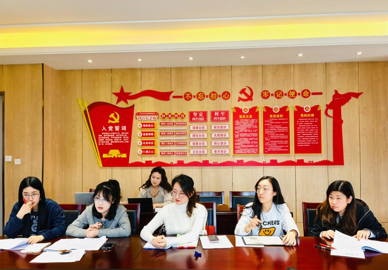 【湖畔·科研引领】开题明思 论证促行——金陵小学（仙林湖校区）栖霞区十四五规划课题开题论证（第一场）_html_4944f800.jpg
