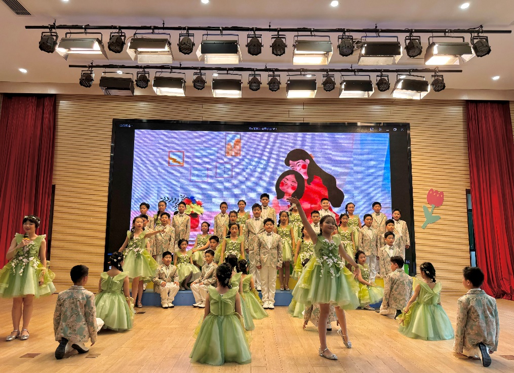 【湖畔·学生活动】“红领巾爱祖国——最好的我们”合唱比赛五年级专场_html_m47fbab73.jpg