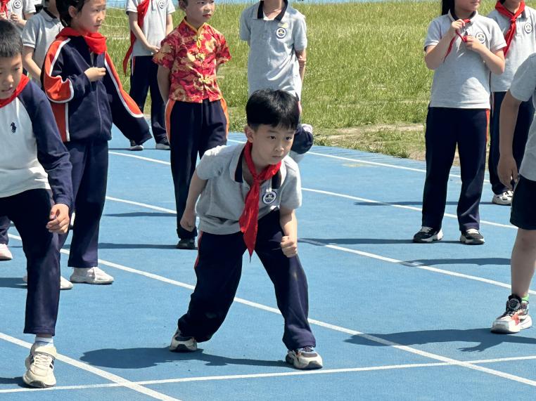 【湖畔·学生活动】“运动展风采，健康向未来” ——金陵小学（仙林湖校区）2023—2024学年春季运动会（二年级）_html_m6faffa07.jpg