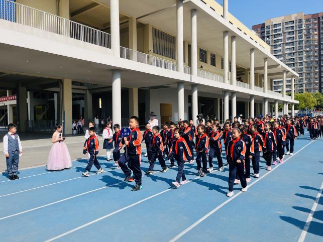 【湖畔·学生活动】“运动展风采，健康向未来” ——金陵小学（仙林湖校区）2023—2024学年春季运动会（二年级）_html_m1e7717c5.jpg