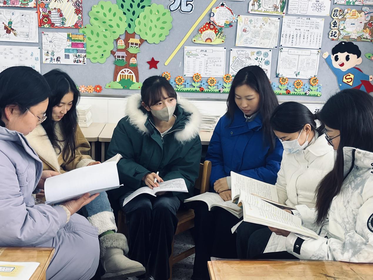 【博学广志】穿越时空的家国情怀——金陵小学广志路校区四年级语文组教研活动_html_2ede32b2.jpg
