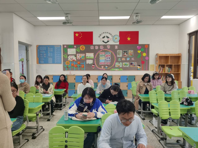 【湖畔·队伍建设】“共研共进，助力教学提升”——记二年级语文组集体备课_html_m7dd766e1.png