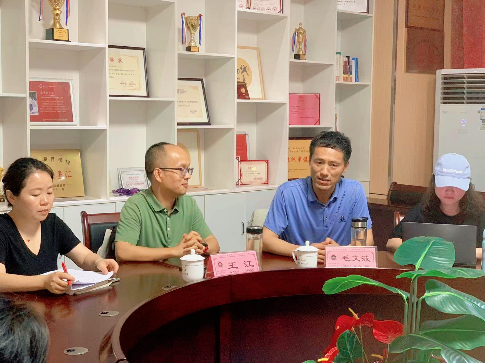 【湖畔·科研引领】名师指津明选题，教师深耕绽芳华——金陵小学（仙林湖校区）教海探航论文指导活动_html_78b82071.jpg