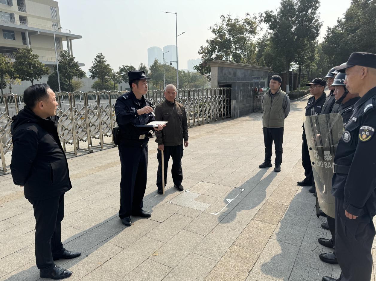 以“演”驻防，临“暴”不乱_html_801f767.jpg
