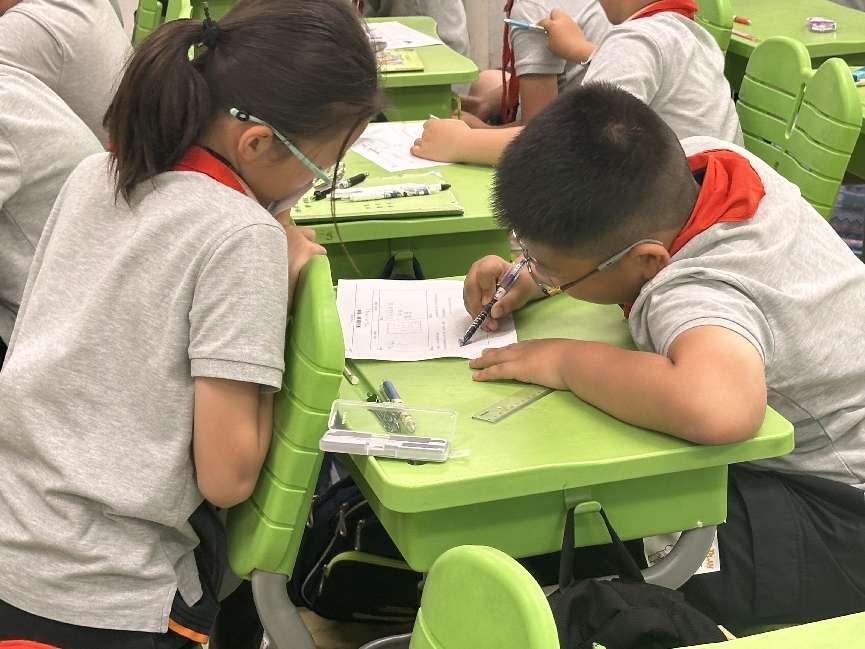 【湖畔·童化课堂】着眼过程 聚焦思维 沟通联系——数学校本研修之课例研讨（210）_html_m2d27676b.jpg