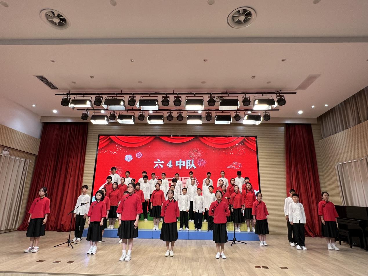 【湖畔光影】喜迎二十大 红歌献给党——六年级红歌合唱比赛_html_m33428327.jpg