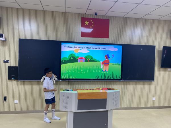 【湖畔光影】第三届英语活动周之讲故事比赛_html_m6abeac2d.jpg