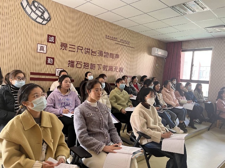 【湖畔·童化课堂】夯实基础，提升能力——数学校本研修之课例研讨（163）_html_m2bf600e3.jpg