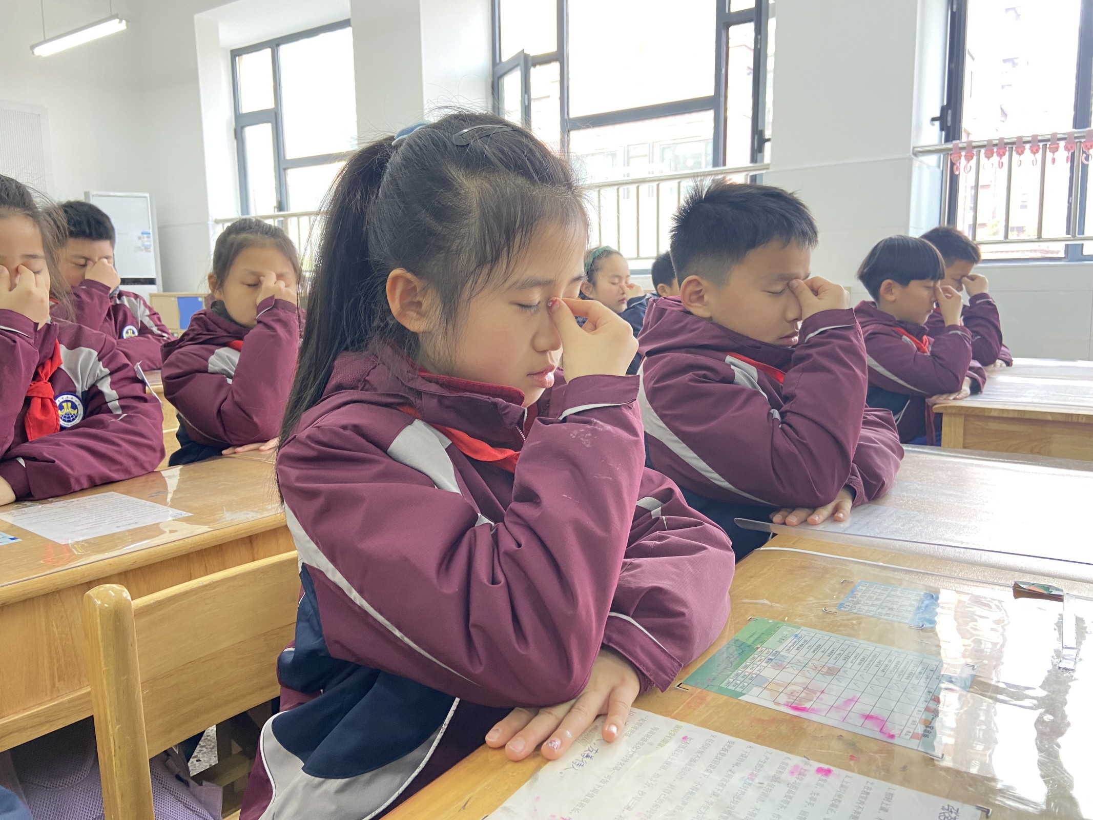 【博学广志】守护明眸，“睛”彩未来——“预防近视我能行”主题班会_html_4c3a46e0.jpg