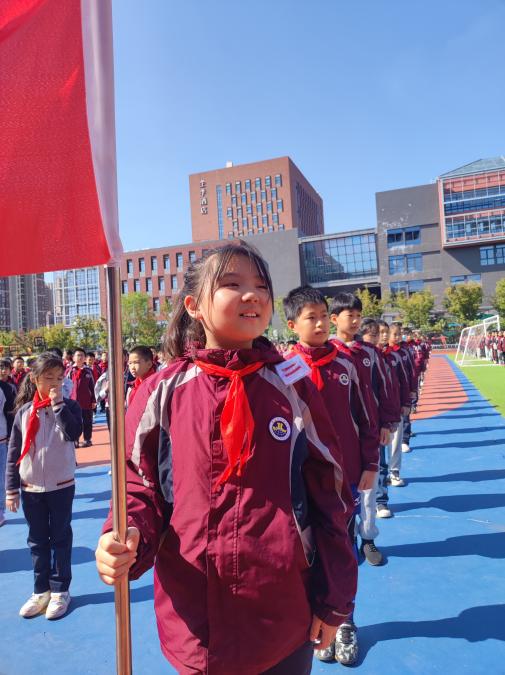 【湖畔·先锋示范】爱在心田，粒米成箩——2022-2023学年第一学期校优秀班主任事迹介绍（12）_html_20d0dab2.jpg