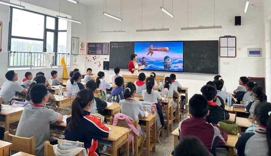 【博学广志】趣味课堂展风采 互动教学促成长 _html_m328b86e0.jpg