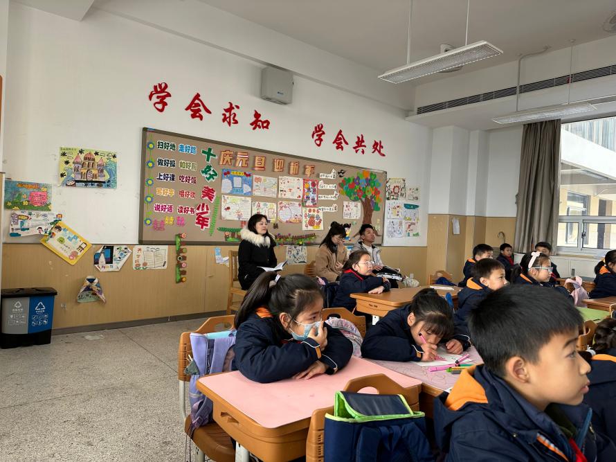 【湖畔·童化课堂】以研促学，以学促教——音乐校本研修之学科融合舞动课堂_html_m345b0835.jpg