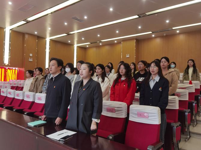 【青春广志】铸魂强师，催人奋进——记南京市金陵小学广志路校区团员教师学习全国教育大会精神活动_html_5b565629.jpg