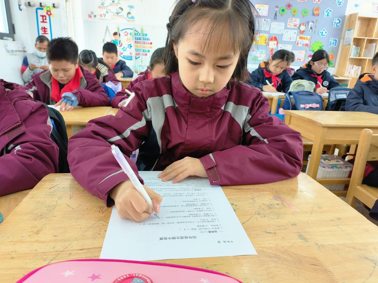 【博学广志】书香润童心，阅读竞风采——记金陵小学广志路校区四年级语文阅读周系列活动_html_m3b5aadf6.jpg