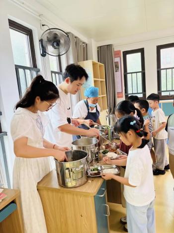 【湖畔·学生活动】迈好成长第一步，快乐启航新旅程——南京市金陵小学（仙林湖校区）2025级一年级新生入学培训_html_m1a75730b.jpg