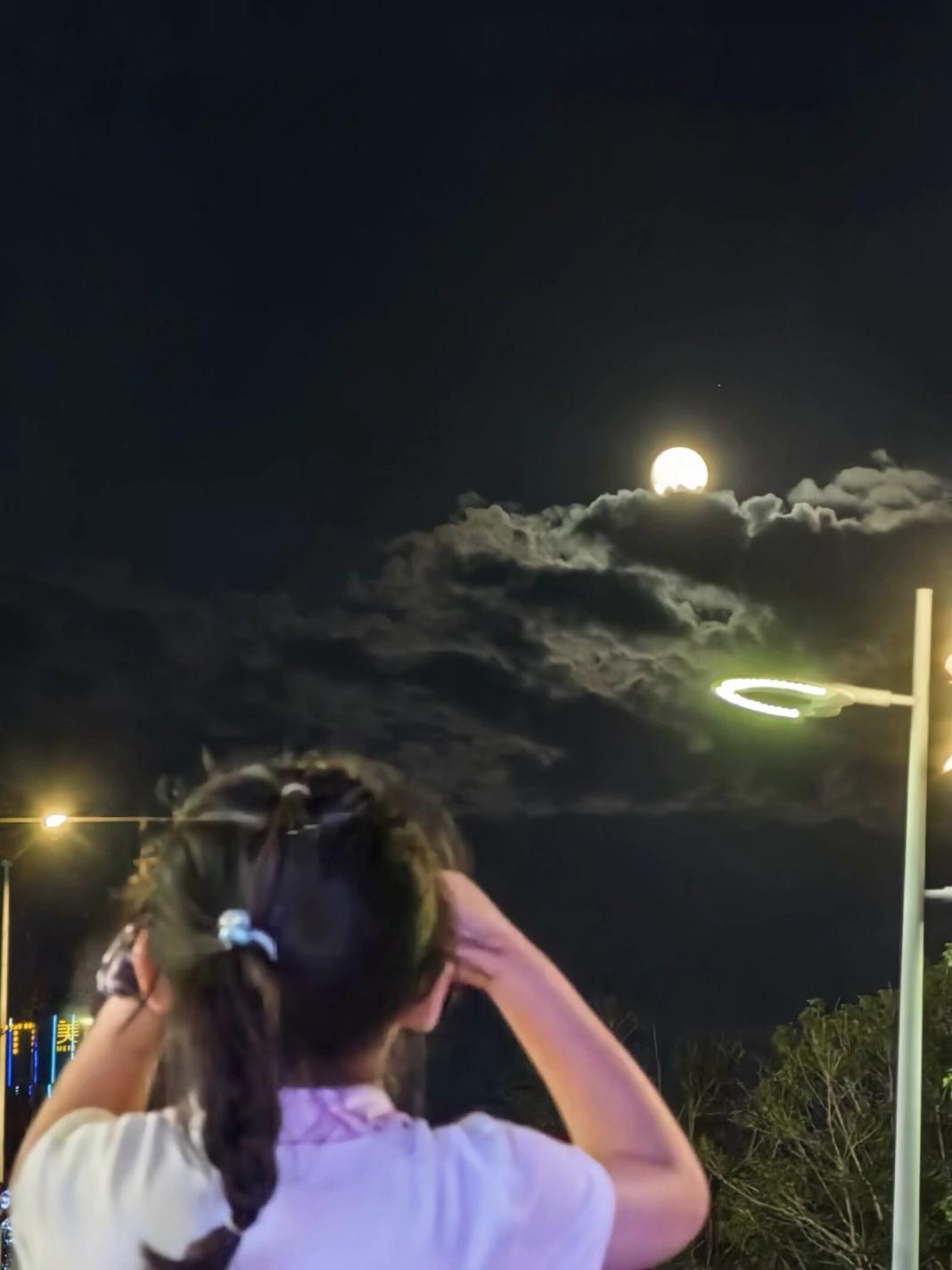 【湖畔·学生活动】“月映童心 情满中秋”中秋节活动_html_m6db7840d.jpg