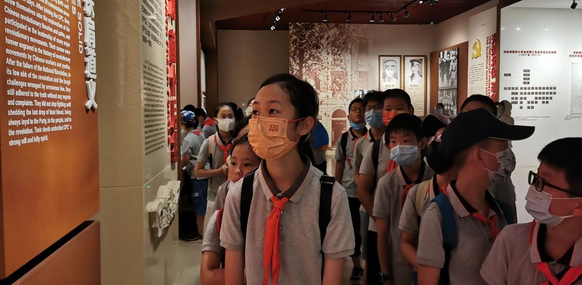 【湖畔光影】敬雨花英烈 立信仰之根——记金陵小学（仙林湖校区）五年级红色教育研学活动_html_169ac841.jpg