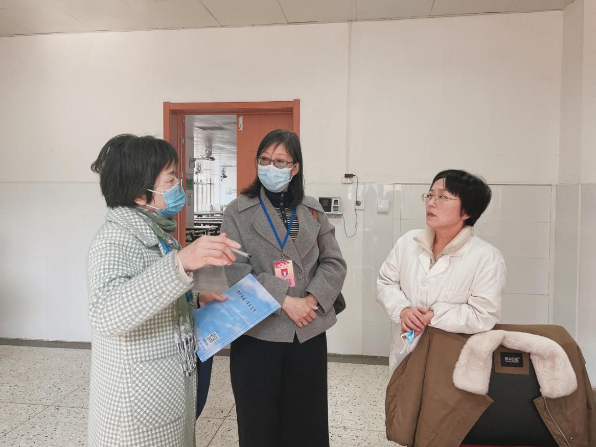 【湖畔·协同育人】以督促队伍建设，以导强师德师风——记金陵小学（仙林湖校区）3月专项督导_html_b654438.jpg